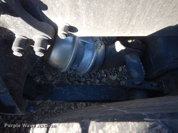 image for item DJ8547 1995 Freightliner FLD  semi truck