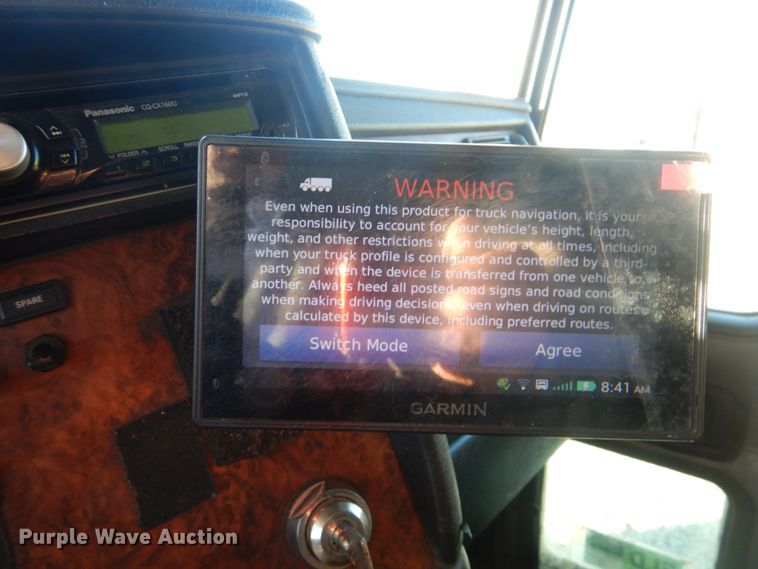 image for item DJ8548 2006 Kenworth T600  semi truck