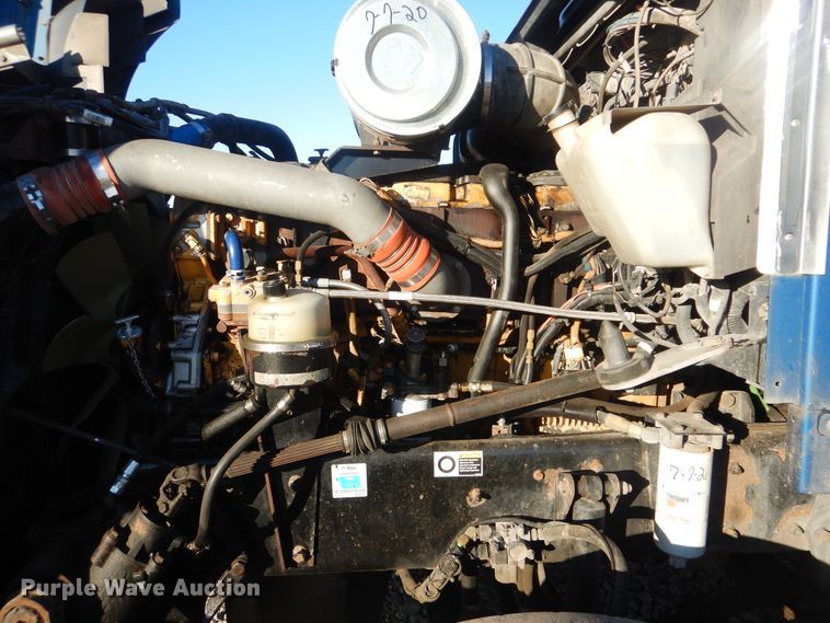 image for item DJ8548 2006 Kenworth T600  semi truck