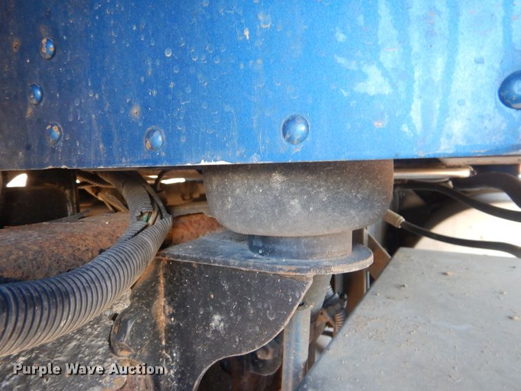 image for item DJ8548 2006 Kenworth T600  semi truck