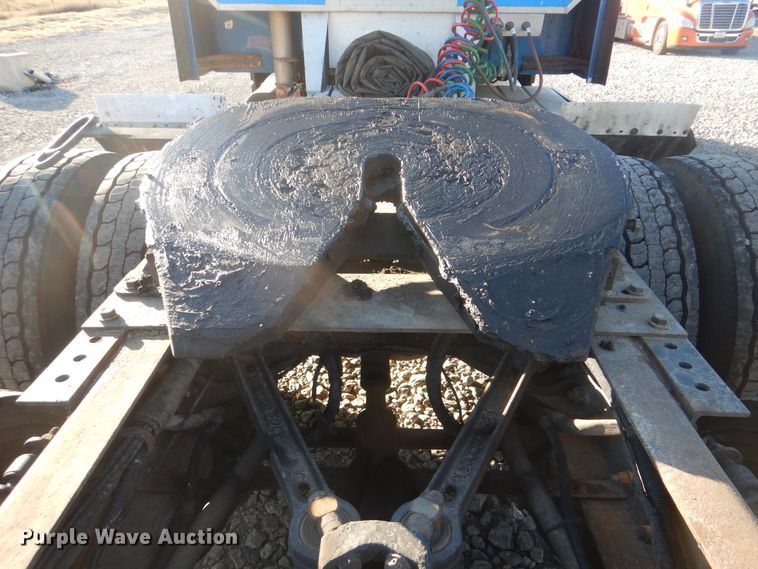 image for item DJ8548 2006 Kenworth T600  semi truck