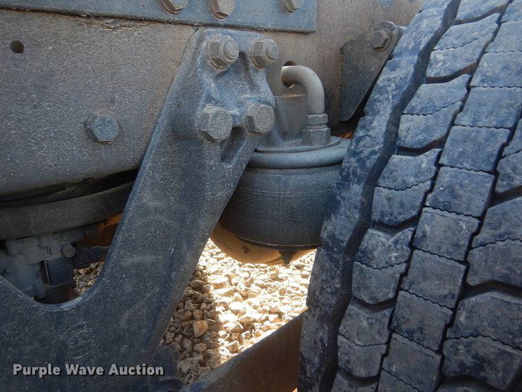 image for item DJ8548 2006 Kenworth T600  semi truck