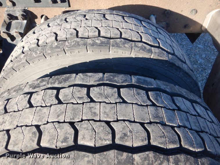 image for item DJ8548 2006 Kenworth T600  semi truck