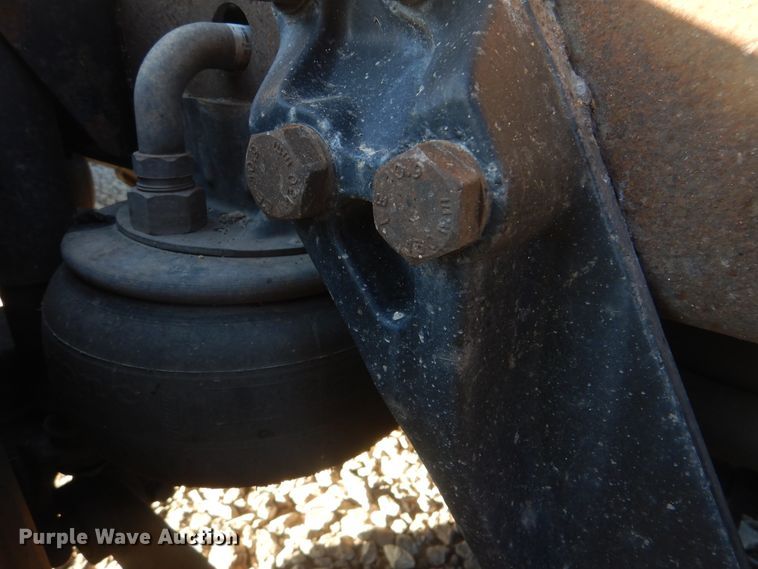 image for item DJ8548 2006 Kenworth T600  semi truck