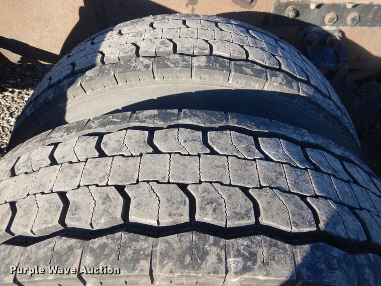 image for item DJ8548 2006 Kenworth T600  semi truck