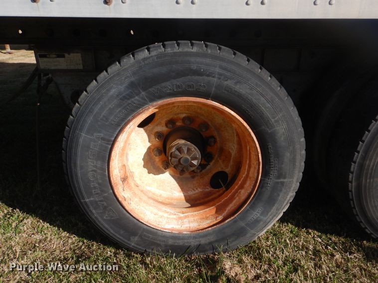 image for item DJ8551 1987 Fruehauf FPX-F2-48 dry van trailer