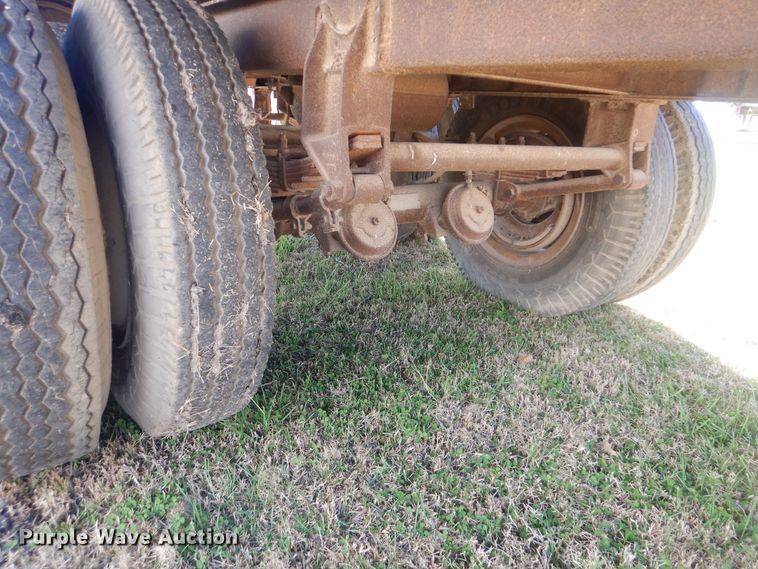 image for item DJ8552 1962 Fruehauf VB6-R2-40 dry van trailer