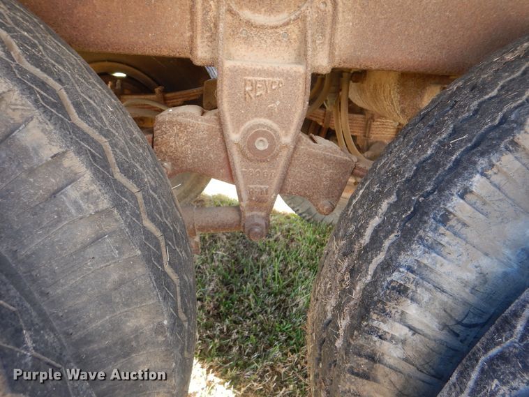 image for item DJ8552 1962 Fruehauf VB6-R2-40 dry van trailer