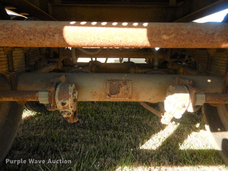 image for item DJ8552 1962 Fruehauf VB6-R2-40 dry van trailer