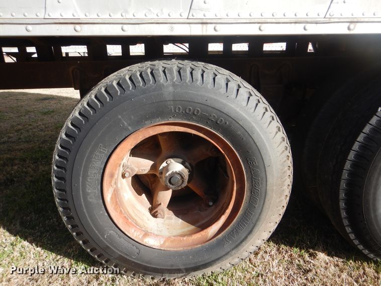 image for item DJ8552 1962 Fruehauf VB6-R2-40 dry van trailer