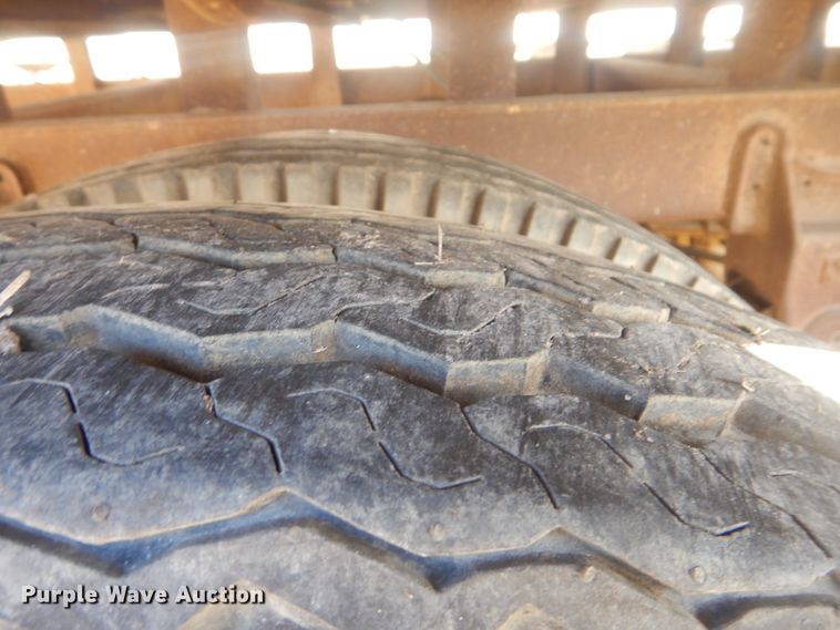 image for item DJ8552 1962 Fruehauf VB6-R2-40 dry van trailer