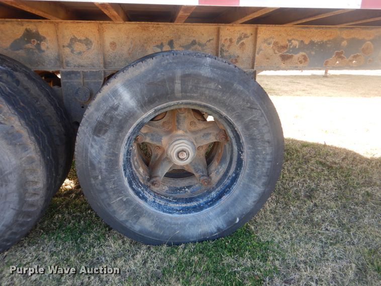 image for item DJ8554 1969 Fruehauf dry van trailer