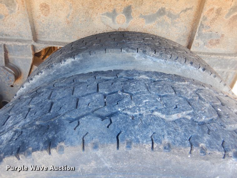 image for item DJ8554 1969 Fruehauf dry van trailer