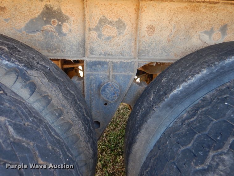 image for item DJ8554 1969 Fruehauf dry van trailer