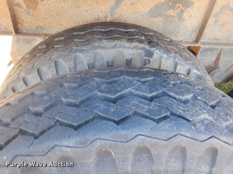 image for item DJ8554 1969 Fruehauf dry van trailer