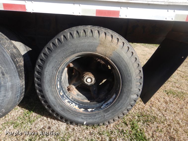 image for item DJ8554 1969 Fruehauf dry van trailer