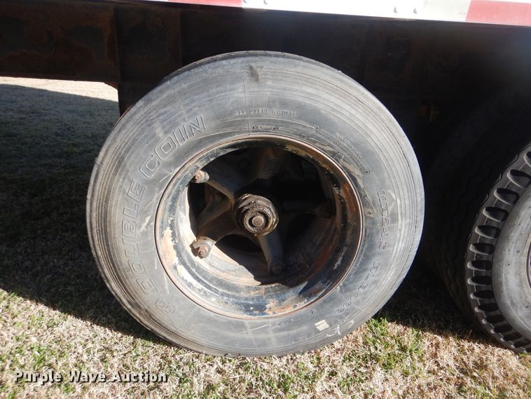 image for item DJ8554 1969 Fruehauf dry van trailer