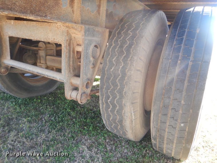 image for item DJ8554 1969 Fruehauf dry van trailer