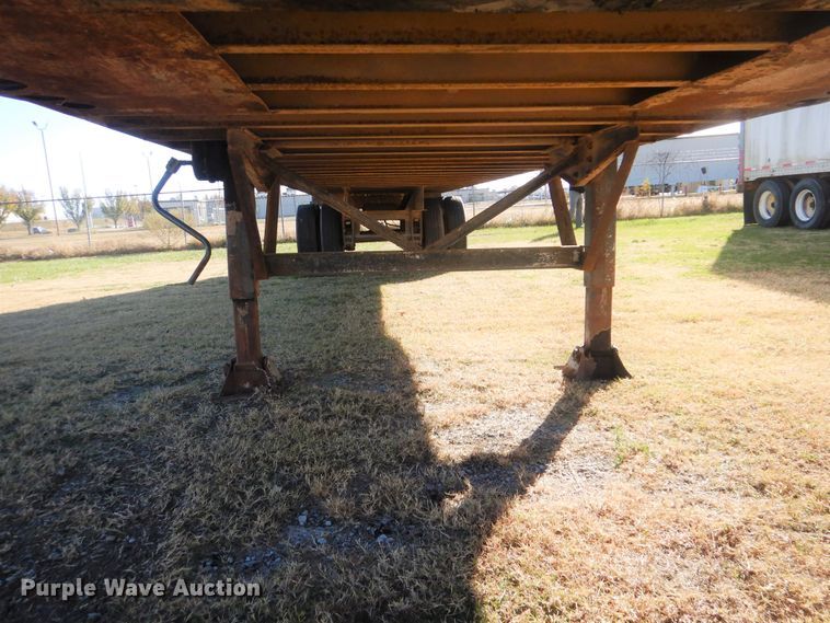 image for item DJ8554 1969 Fruehauf dry van trailer