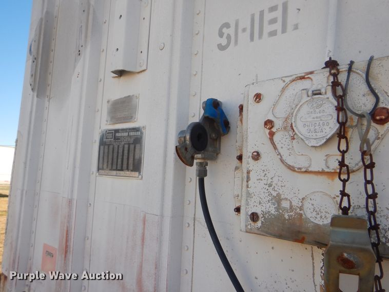 image for item DJ8554 1969 Fruehauf dry van trailer