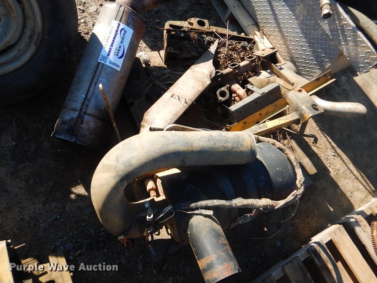 image for item DJ8565 Truck parts