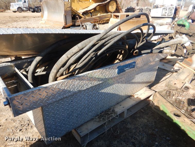 image for item DJ8565 Truck parts