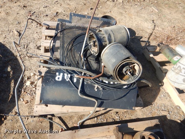 image for item DJ8565 Truck parts