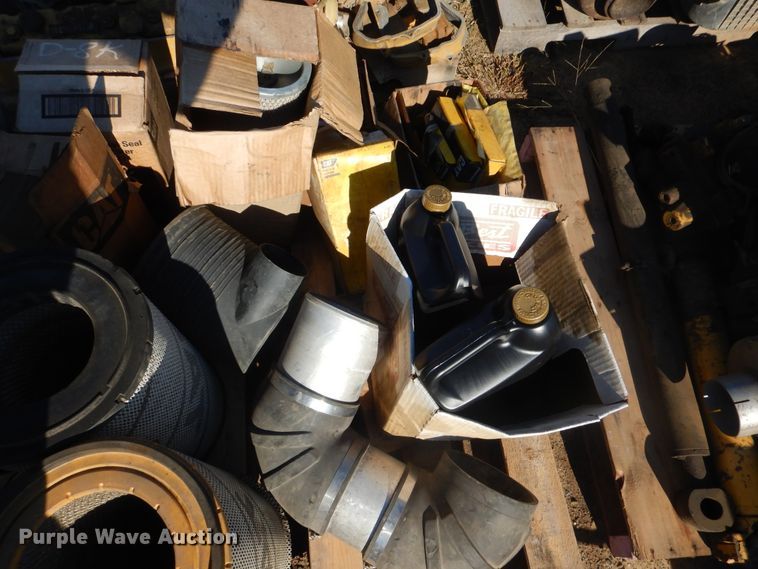 image for item DJ8565 Truck parts