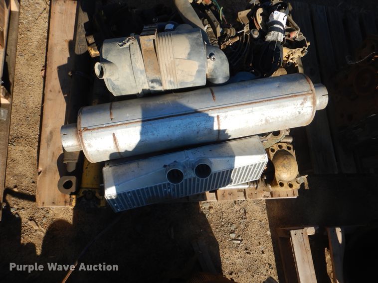 image for item DJ8565 Truck parts