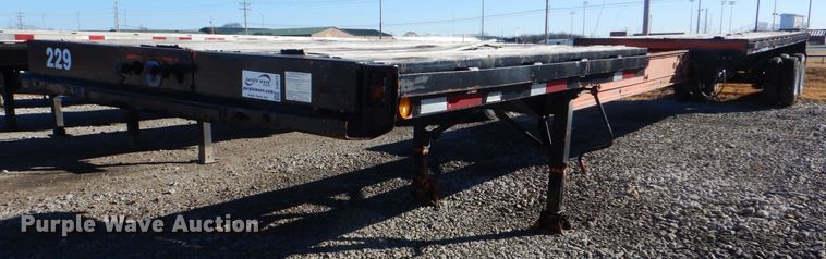 image for item DJ8573 1975 Fruehauf flatbed trailer