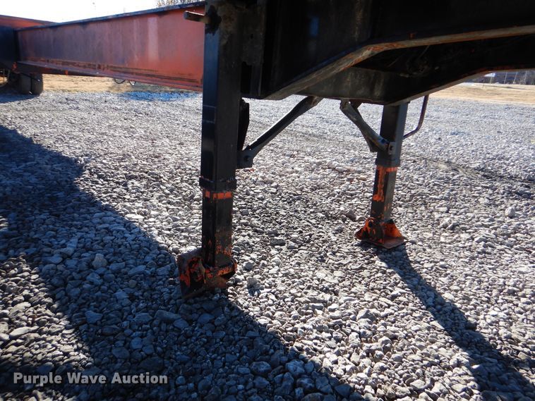 image for item DJ8573 1975 Fruehauf flatbed trailer