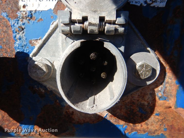 image for item DJ8574 2005 Utility FS2CHS flatbed trailer