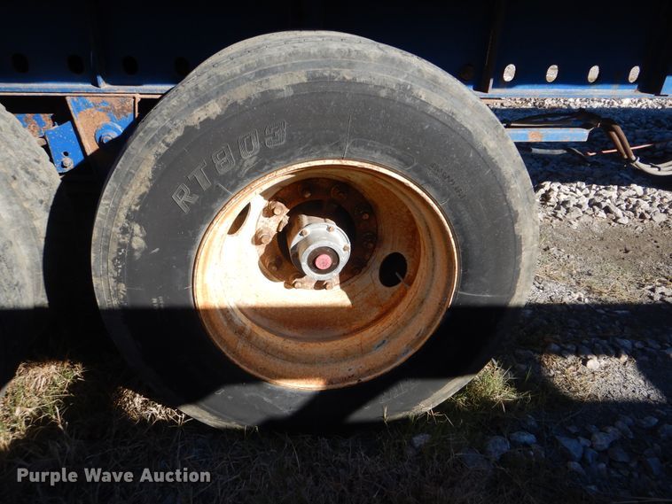 image for item DJ8574 2005 Utility FS2CHS flatbed trailer