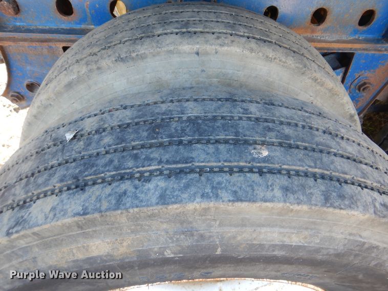 image for item DJ8574 2005 Utility FS2CHS flatbed trailer