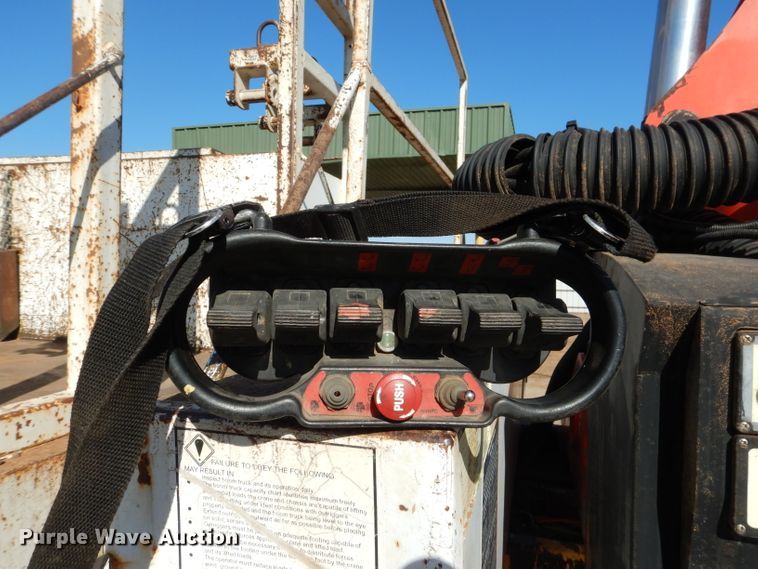 image for item DJ8811 2004 Freightliner Business Class M2  crane truck