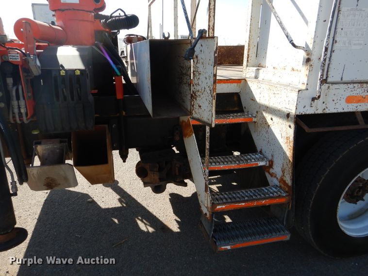 image for item DJ8811 2004 Freightliner Business Class M2  crane truck