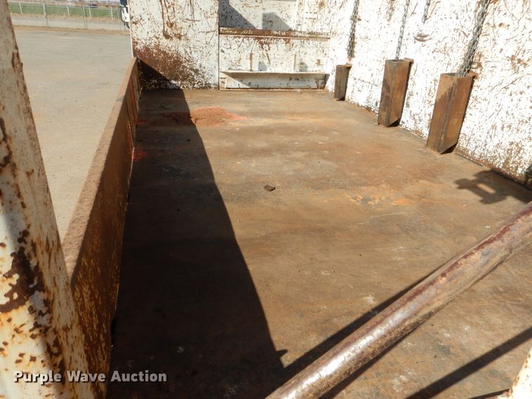 image for item DJ8811 2004 Freightliner Business Class M2  crane truck