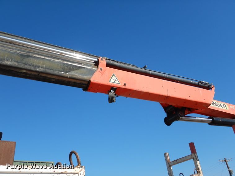 image for item DJ8811 2004 Freightliner Business Class M2  crane truck