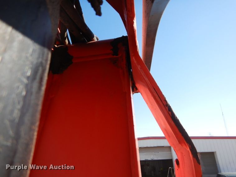 image for item DJ8811 2004 Freightliner Business Class M2  crane truck