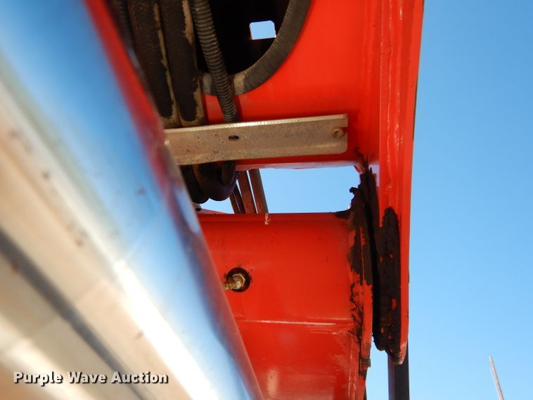 image for item DJ8811 2004 Freightliner Business Class M2  crane truck