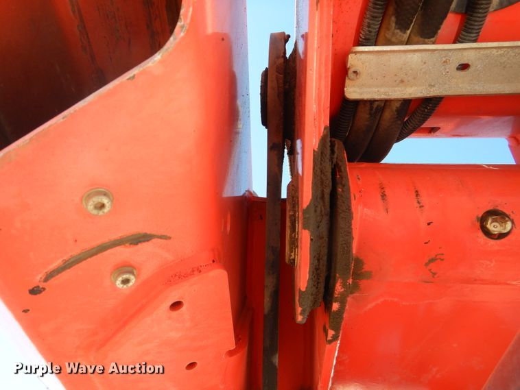 image for item DJ8811 2004 Freightliner Business Class M2  crane truck