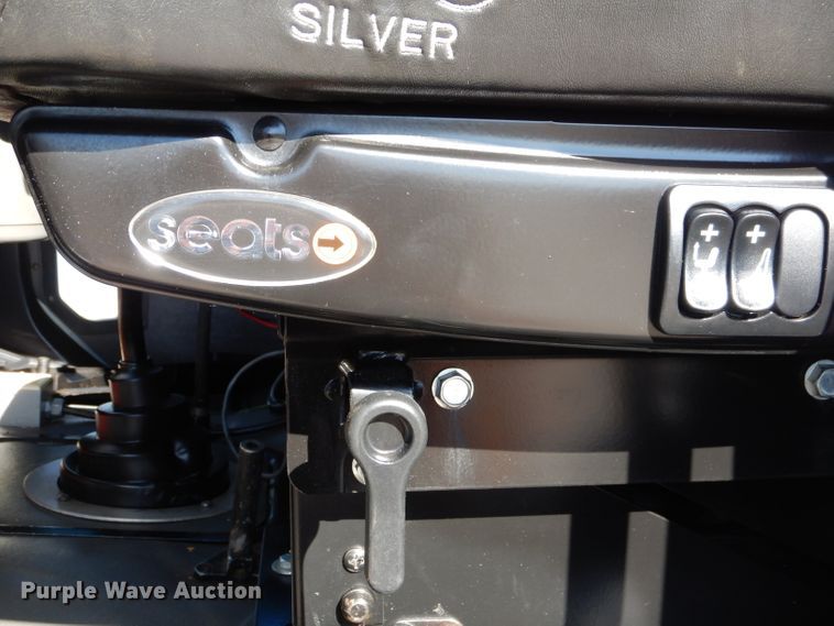 image for item DJ8811 2004 Freightliner Business Class M2  crane truck