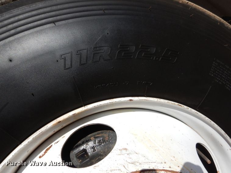 image for item DJ8811 2004 Freightliner Business Class M2  crane truck