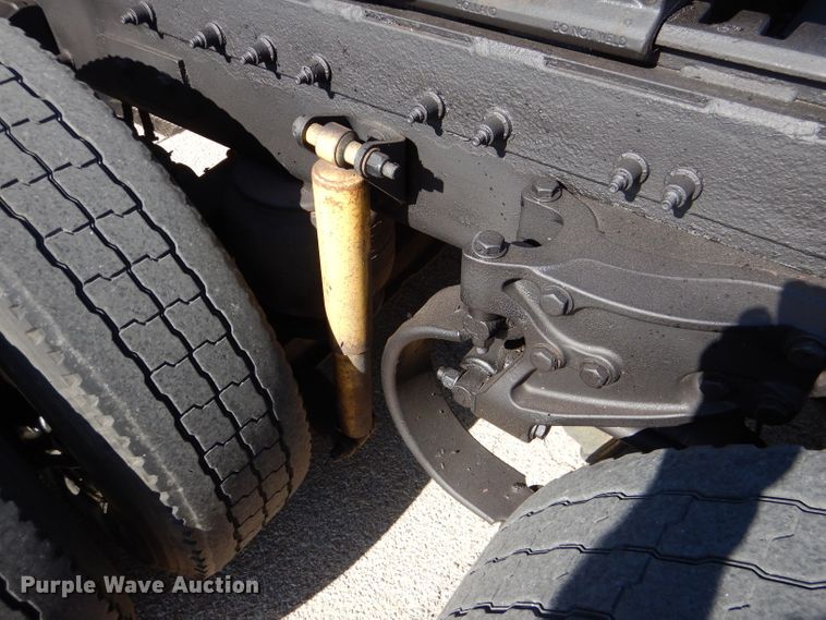 image for item DJ8813 2014 Peterbilt 388  semi truck