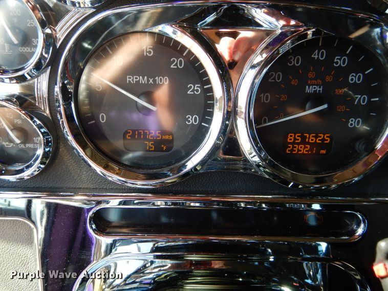 image for item DJ8813 2014 Peterbilt 388  semi truck