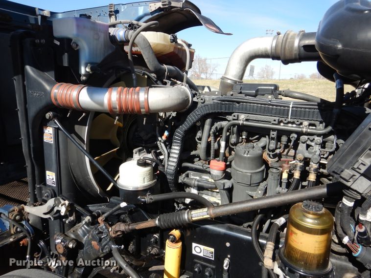 image for item DJ8813 2014 Peterbilt 388  semi truck