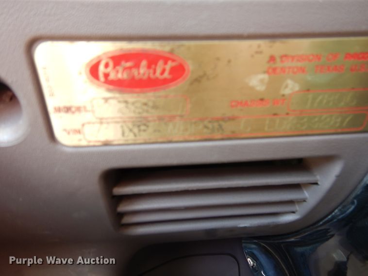 image for item DJ8813 2014 Peterbilt 388  semi truck