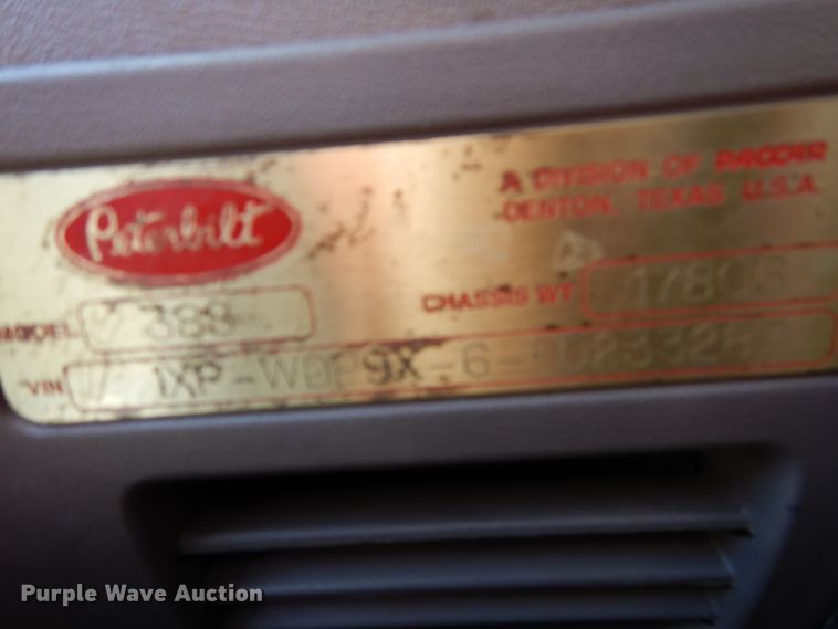 image for item DJ8813 2014 Peterbilt 388  semi truck