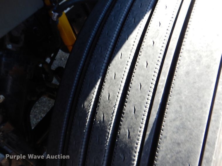 image for item DJ8813 2014 Peterbilt 388  semi truck