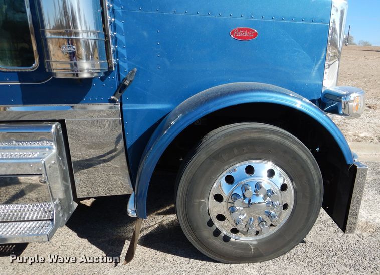image for item DJ8813 2014 Peterbilt 388  semi truck